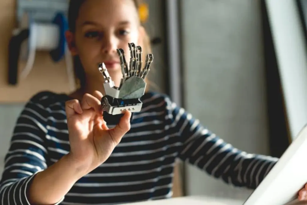 Discovering all about robotics