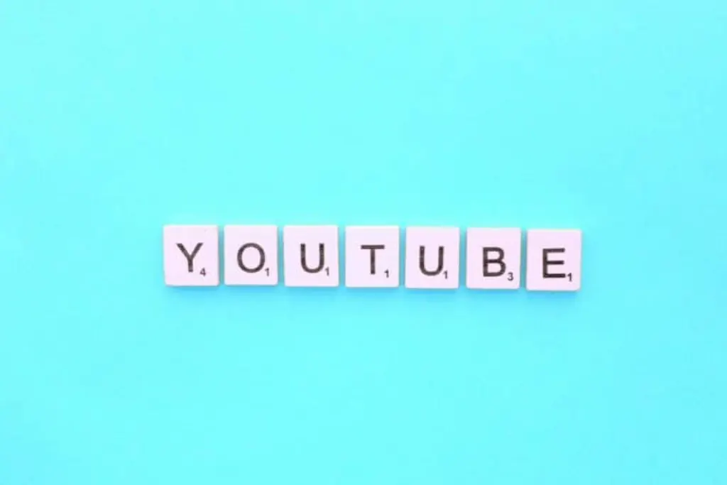 ¡Increíble! Aprende a crear una alucinante bannière para YouTube en Waxoo.fr
